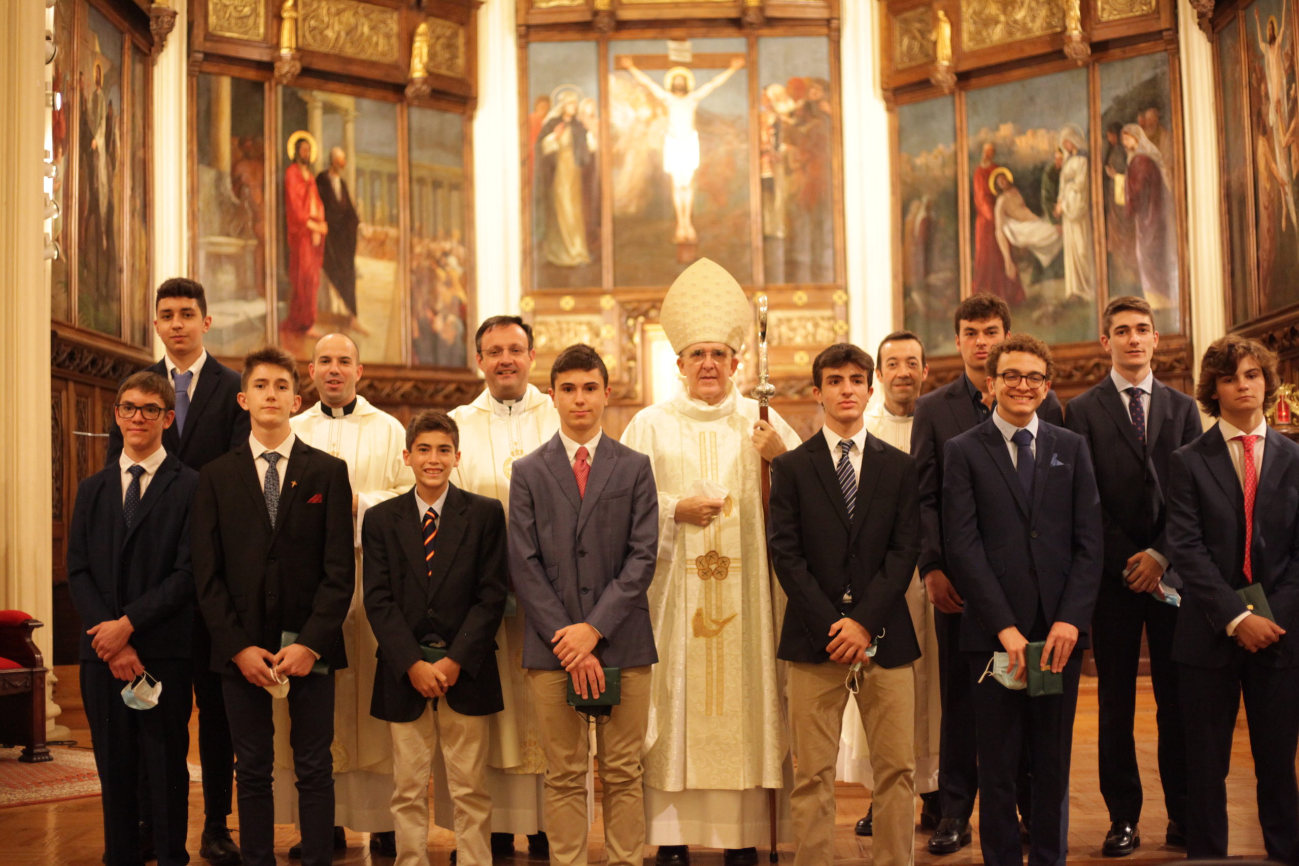 Foto de familia al término de la celebración